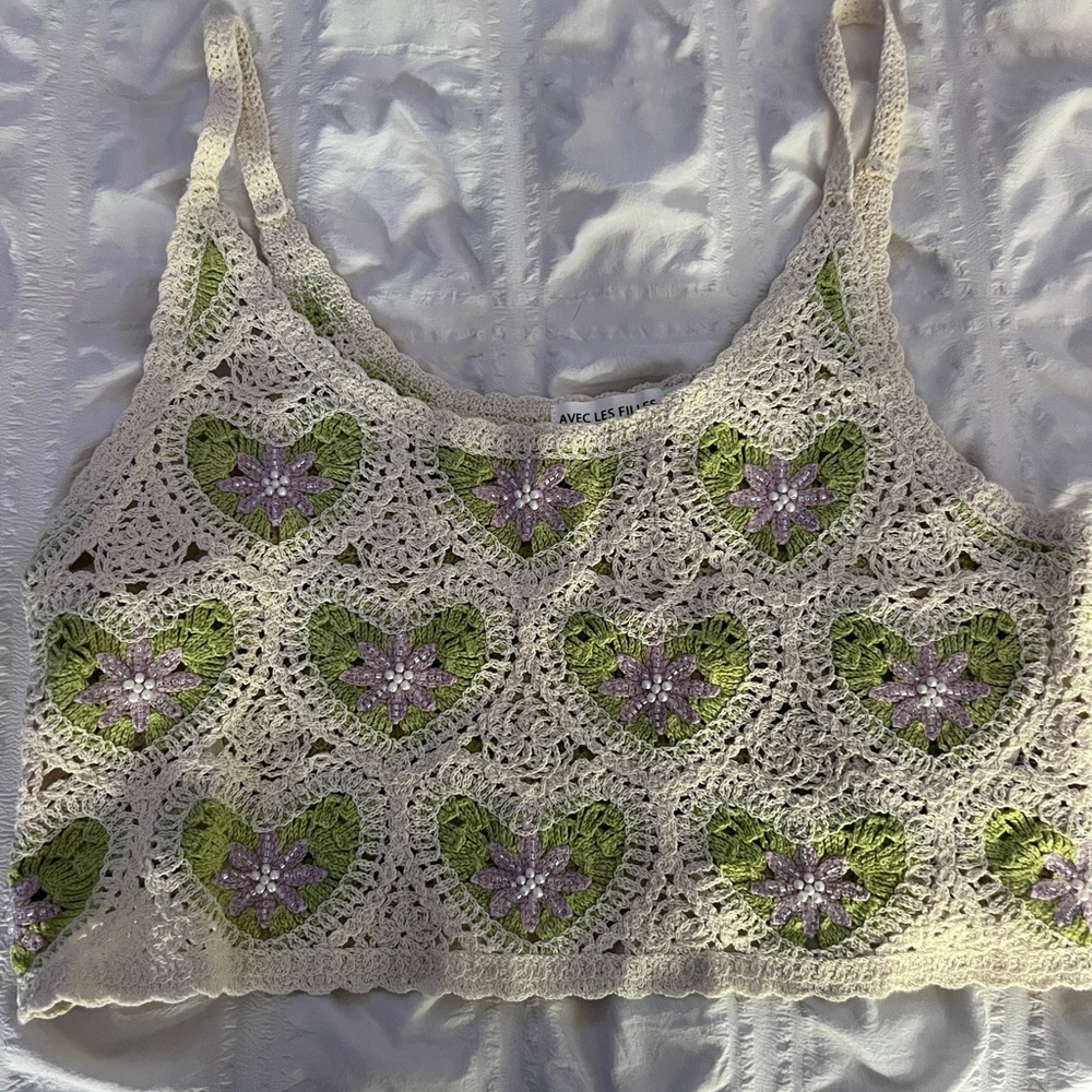 Avec Les Filles Cream Cropped Embellished Heart Tank Top